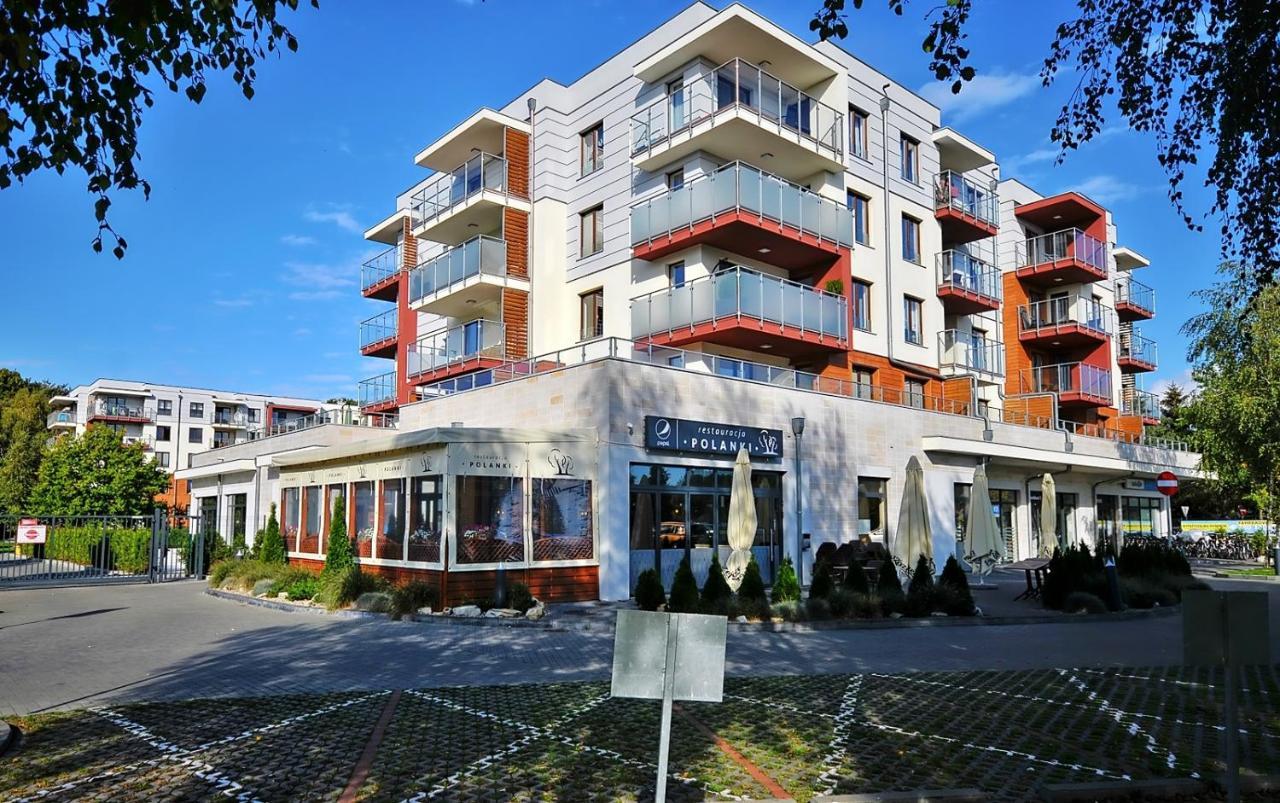 Michelle Polanki Park Apartment *